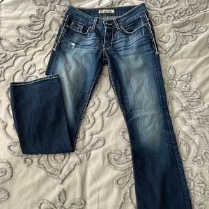 Buckle BKE Culture Mid-Rise Boot Cut Jeans